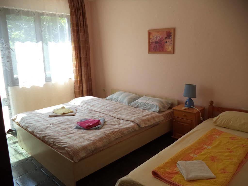 Guest House Fanny Синеморець Екстер'єр фото